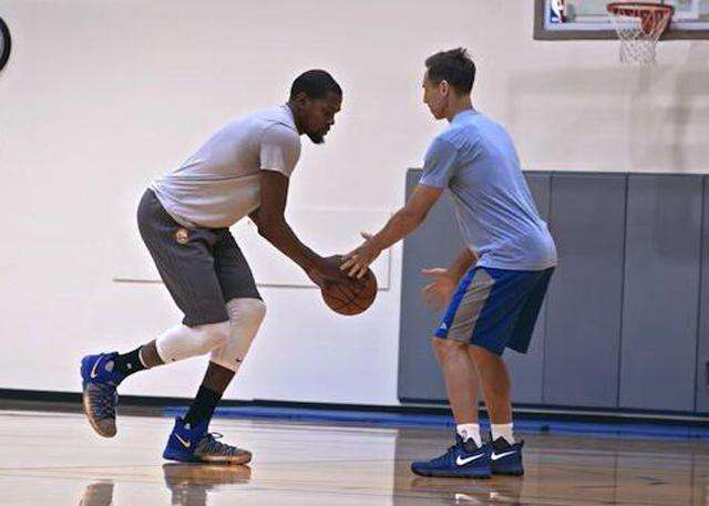 展现出强烈 展现出强烈