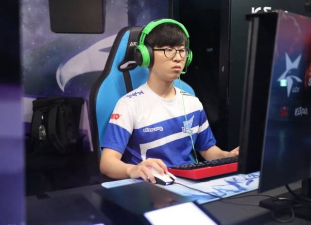 压制对手强 压制对手强